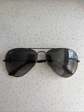 Ray-Ban Black Aviator Sunglasses